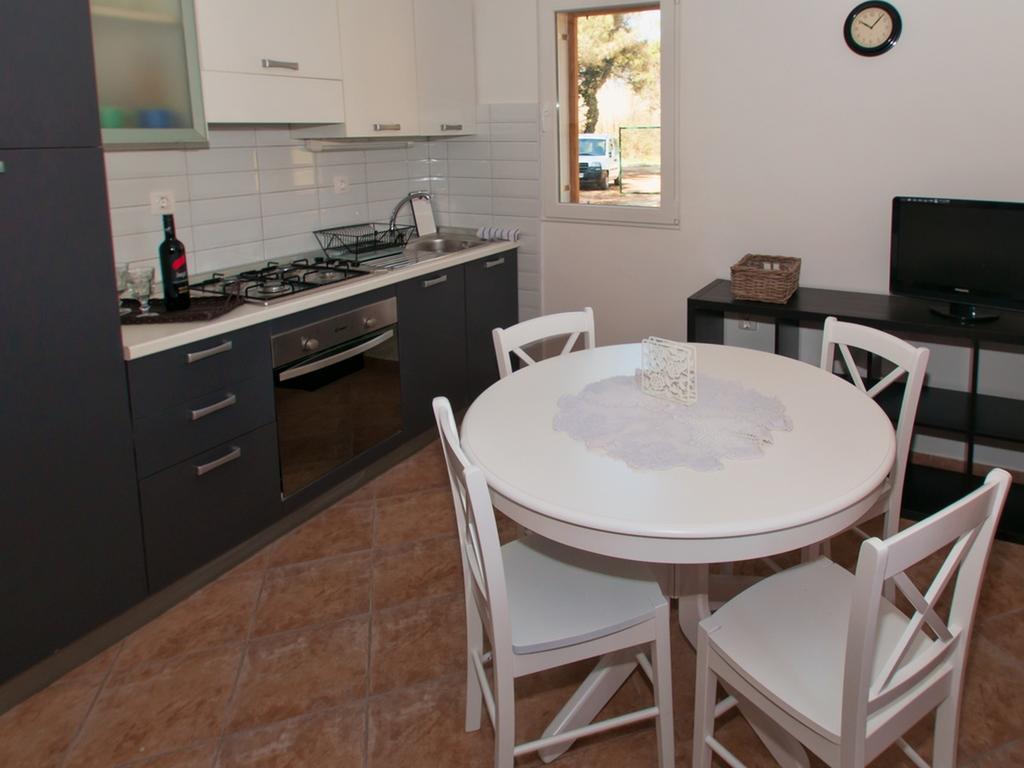 Ribarska Kuca Romana Premantura Habitación foto