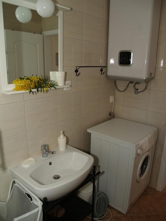 Ribarska Kuca Romana Premantura Habitación foto