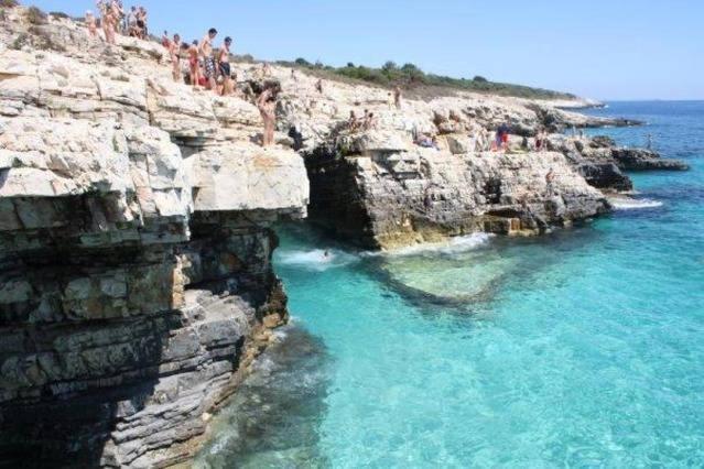 Ribarska Kuca Romana Premantura Exterior foto