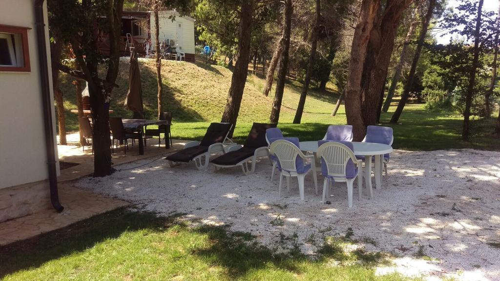 Ribarska Kuca Romana Premantura Exterior foto