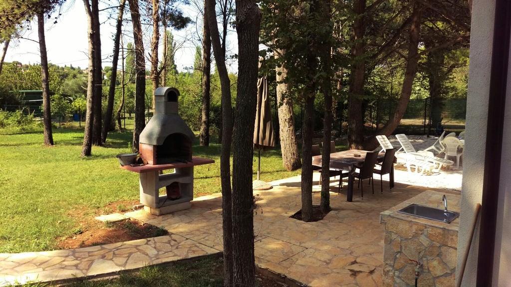Ribarska Kuca Romana Premantura Exterior foto